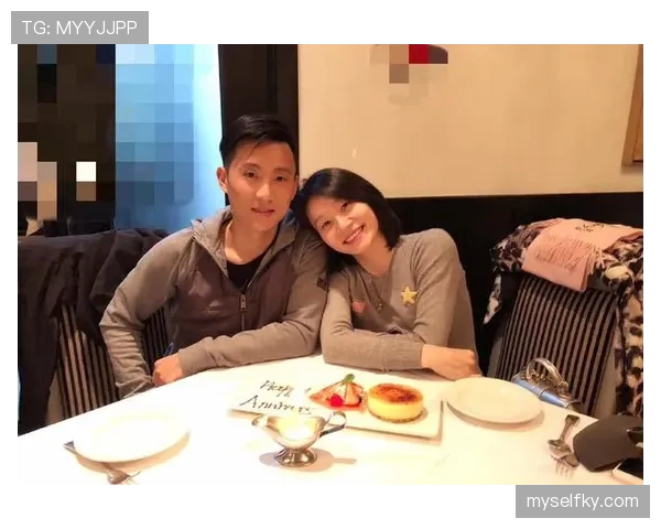 张楠训练完直接啃鸡腿？这反差谁绷得住